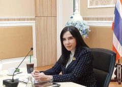 รมช. มนัญญา เตรียมฉะกรมวิชาการเกษตร สั่งทำหนังสือด่วนชี้แจงข้อเท็จจริงกรณีเสนอขยายระยะเวลาจัดเก็บสารเคมี 3 ชนิดออกไป 6 เดือนหลังประกาศกระทรวงอุตสาหกรรมมีผลบังคับใช้วันที่ 1 ธันวาคม  ชี้ประชุมร่วมกันตอนเช้ายังยืนยันจัดเก็บคืนได้หมดภายใน 30 วัน แต่บ่ายกลับคำ ขอเวลาอีก 180 วัน