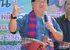 “ประภัตร” เดินสายลุยอีสานเร่ง ช่วยเหลือหลังน้ำลดแจกเมล็ดพันธุ์ข้าวดีให้ชาวนา ปลูกในฤดูนาปรัง และผลิตเมล็ดพันธุ์ข้าวคุณภาพดีให้ชุมชน