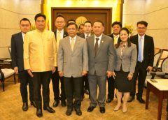 กษ. Kick off ฐานข้อมูลเกษตรแห่งชาติ จับมือภาคี 10 กระทรวง ลงนาม MOU พร้อมกัน 25 ธ.ค. นี้ เพื่อให้บริการในสินค้าเกษตรสำคัญ 5 ชนิด และฐานข้อมูลเศรษฐกิจสังคมครัวเรือนเกษตร ของขวัญปีใหม่เกษตรกร ประชาชนไทย