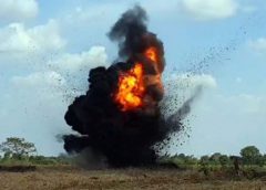 ทหารทำลายทุ่นระเบิดดักรถถัง 3 ลูก ใกล้ตลาดโรงเกลือ จ.สระแก้ว