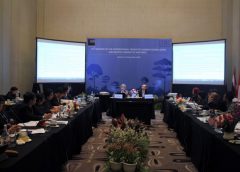 สภาไตรภาคียางระหว่างประเทศ เห็นชอบร่วมกันเฝ้าระวังโรคใบร่วงยางพารา ซึ่งทำให้ผลผลิตตกต่ำ  รวมทั้งส่งเสริมการใช้ยางพาราในประเทศให้มากขึ้น ลดการพึ่งพาตลาดซื้อขายล่วงหน้าในต่างประเทศที่มีการเก็งกำไรจนทำให้ราคาผันผวนอย่างมาก