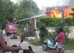 สุดเศร้า…. เกิดเหตุเพลิงไหม้บ้านที่มุกดาหาร  เด็ก 3 ขวบเสียชีวิตคากองเพลิง