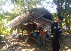 หนุ่มวัย 37ปีเครียดปัญหาชีวิต!!!ซดยาฆ่าหญ้าหวังปลิดชีพตัวเองแต่ไม่ตาย   เลยใช้ปืนแก๊ปยาวไทยประดิษฐ์ยิงกรอกปากตัวเองดับอนาถ ข้างกระท่อมกลางไร่มัน ประชดรัก