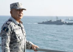 ผบ.ทร.ตรวจเยี่ยมการฝึกองค์บุคคลและยุทธวิธีกองเรือยุทธการ กลางทะเลอย่างใกล้ชิด