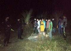 “11กัมพูชาทนหิวไม่ไหว” ไม่กลัวโควิด ลักลอบข้ามชายแดนเข้ามาฝั่งไทยกลางดึก ทพ.ร้อย 1205 รวบได้คาชายแดน สารภาพทั้งน้ำตาฝั่งกัมพูชาไม่มีงานทำขาดรายได้ จึงจำเป็นต้องทำผิดกฎหมาย