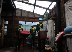 ผบ.ร.8 เป็นห่วงประชาชนผู้ประสบภัยวาตภัย (พายุฤดูร้อน) เร่งให้จัดกำลังพลชุดช่างสนับสนุน เข้าช่วยเหลือซ่อมแซมบ้านเรือนพี่น้องประชาชน โดยด่วน