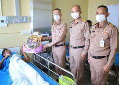 ผบ.ทรภ.1/ผอ.ศรชล.ภาค 1 เยี่ยมอาการลูกเรือประมง ก.สิริกุล 1 ที่ประสบเหตุจมกลางทะเล