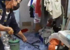 หญิงวัย 62 อาบน้ำเสร็จ เจองูเห่ายาวเกือบ 2 เมตรเข้าบ้าน