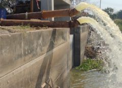 ชป.ส่งเครื่องสูบน้ำช่วยเกษตรกรชาวผักไห่-เจ้าเจ็ด จ.พระนครศรีอยุธยา