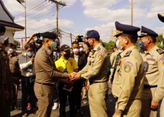 “บิ๊กโจ๊ก”ผช.ผบ.ตร.บินด่วนถึงชายแดนสระแก้ว อีกครั้ง รับตัว 49 คนไทยเหยื่อบ่อนออนไลน์กัมพูชากลับไทย พร้อมระเบิดอารมณ์ใส่ จนท.พม.ไทย ที่ไม่ดูแลคนไทยที่กลับประเทศแล้ว