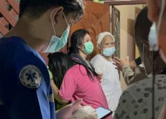 เซ่นรักขม หนุ่มหึงโหดมีดแทงปักอกแฟนสาวดับ ก่อนแทงตัวเองสาหัส