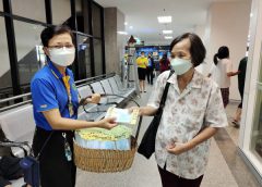 รพ.เจริญกรุงประชารักษ์ จัดกิจกรรม “4 จ. แห่งความสุขแด่ผู้มารับบริการ @รพจ.”