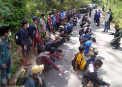 ทับสะแก​ ฝ่ายปกครอง​ ทหาร​ ตำรวจ​ สกัดจับพม่า​ หลบหนีเข้าเมืองกว่า​ ครึ่ง​ 100