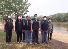 นายกเทศมนตรีเทศบาลตําบลคุ้งตะเภา ลงพื้นที่ตรวจสอบและเตรียมความพร้อม เปิดสถานที่ท่องเที่ยวริมหาดทรายแม่น้ำน่าน พัทยา 2 (ใต้สะพานข้ามน้ำวังสีสูบ – คุ้งตะเภา) จังหวัดอุตรดิตถ์ ในช่วงเทศกาลสงกรานต์ในปี 2565