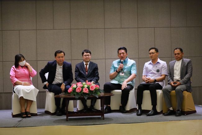 นายก อบจ.พิษณุโลก เสวนาบทบาทภาคีเครือข่าย ด้านวิทยาศาสตร์การแพทย์ ต่อการขับเคลื่อนศักยภาพ อสม.