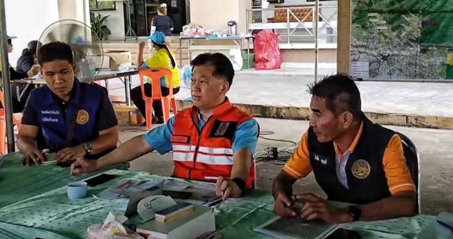 ผู้ว่าราชการจังหวัดนครนายก ประชุมเจ้าหน้าที่หลายหน่วยงานวางแผนเตรียมความพร้อมปฎิบัติการดับไฟป่าที่เขาวังรี