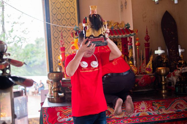  เทศบาลเมืองนครนายก จัดขบวนแห่องค์เจ้าพ่อหลักเมืองเนื่องในเทศกาลวันสงกรานต์