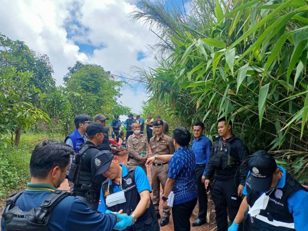 ตำรวจน้ำปาด สนธิกำลังร่วม ตชด.316 โชว์ผลงานจับตายแก๊งยาเสพติดรายใหญ่อำเภอน้ำปาด จับยา 200 เม็ด