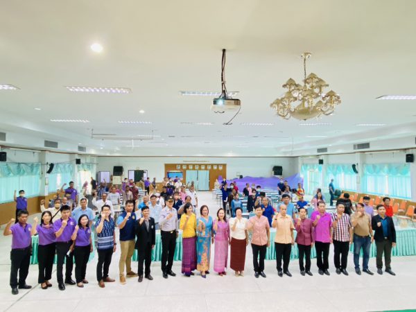 ขนส่งจังหวัดหวั่นเด็ก น.ร.ถูกลืมทิ้งไว้ในรถจนเสียชีวิต จัดอบรมติวเข้มผู้ประกอบและผู้ขับรถรับส่ง น.ร.เพื่อเสริมสร้างความปลอดภัยให้กับ น.ร.