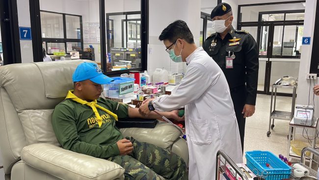 ศอ.จอส.พระราชทาน มทบ.38 จัดกำลังพลจิตอาสาและ นศท. จิตอาสา ร่วมบริจาคโลหิต เพื่อถวายเป็นพระราชกุศล เนื่องในวันนวมินทรมหาราช