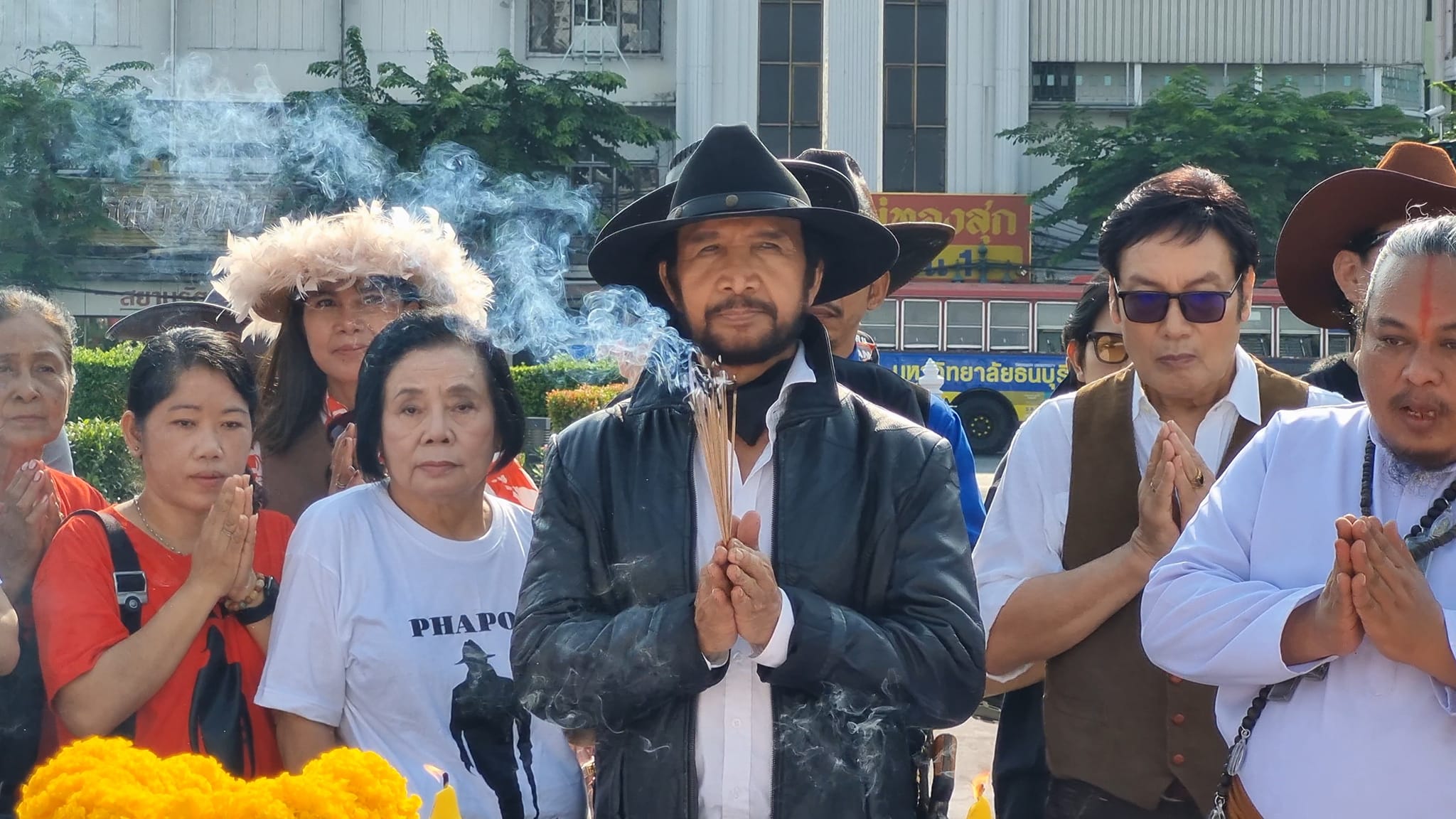 แดน ดัสกร เตรียมพร้อมเดินหน้าถ่ายทำเต็มสูบ ยกทัพนักแสดงบวงสรวงภาพยนตร์ หวังเป็นแรงผลักดันและเป็นกำลังใจให้กับคนรุ่นใหม่ผลิตหนังไทยที่มีคุณภาพ สู่ตลาดภาพยนตร์เป็น soft power สู่ระดับสากล