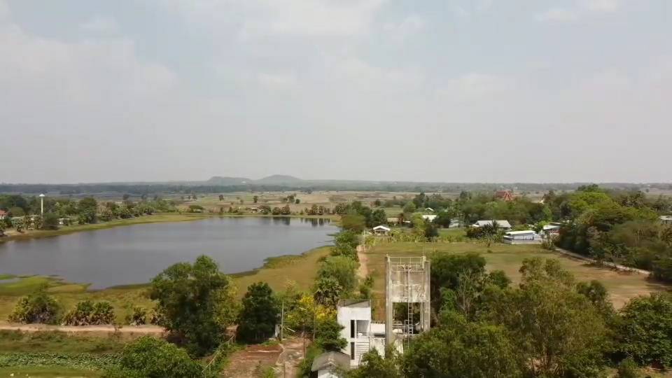 เจ้าของที่ดินร้องสื่อ “ที่ดิน ส.ค.1 ทำกินมา กว่า 100ปี” ถูกเจ้าหน้าที่รัฐชี้ “บุกรุกที่สาธารณะ” โดยอ้างปากเปล่าไม่มีเอกสารทางราชการมายืนยันว่าบุกรุกจริง แถมมาตั้งประปาหมู่บ้านบนเนื้อที่ผู้ร้องเสียเอง