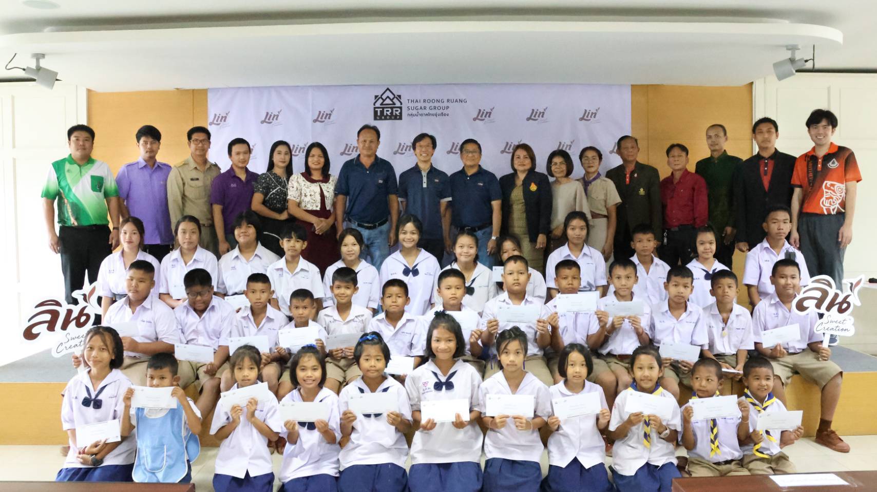 บ.ไทยรุ่งเรืองอุตสาหกรรม คืนความสุขสู่สังคม มอบทุนการศึกษา ใส่ใจดูแลพนักงาน และประชาชนในพื้นที่