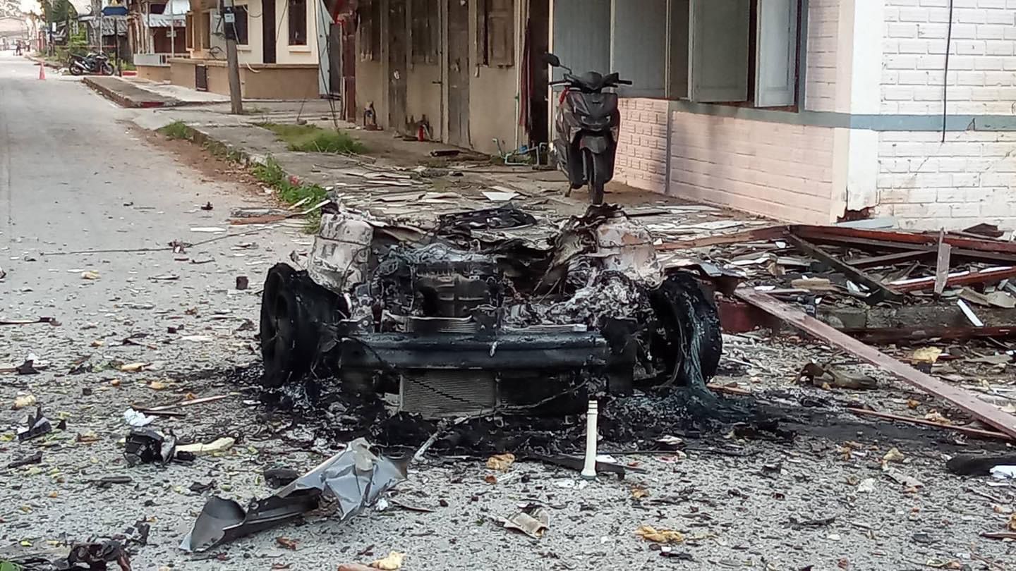 วงจรปิดจับภาพรถคาร์บอมบ์หน้าบ้านนายอำเภอตากใบเอาไว้ได้ เป็นของภรรยาทหารพรานถูกโจรใต้ใช้ปืน เอ็ม.16 จี้