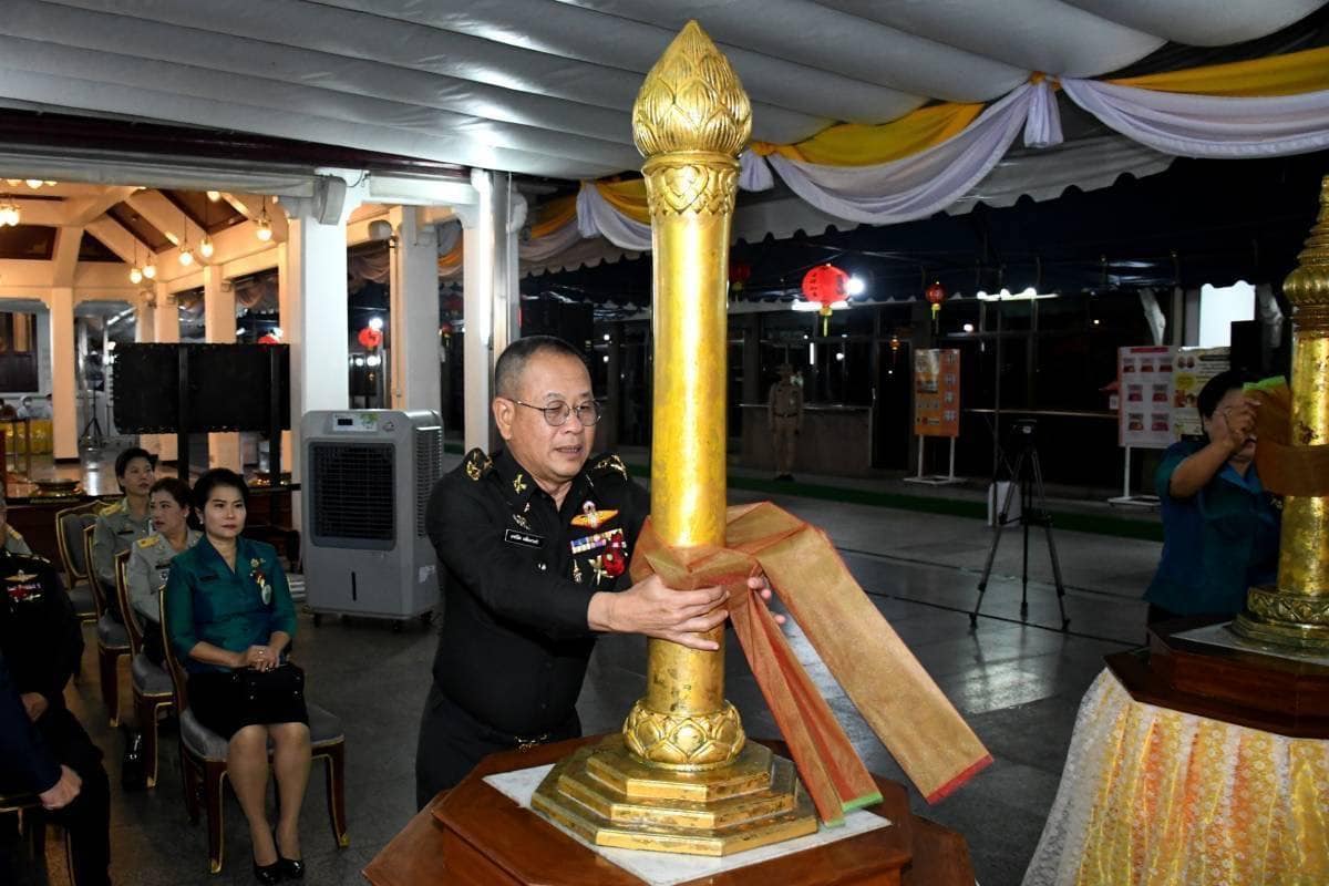 ผู้อำนวยการองค์การสงเคราะห์ทหารผ่านศึก เป็นประธานในพิธีบวงสรวงศาลหลักเมือง เพื่อความเป็นสิริมงคลในการจัดงานวันทหารผ่านศึก 