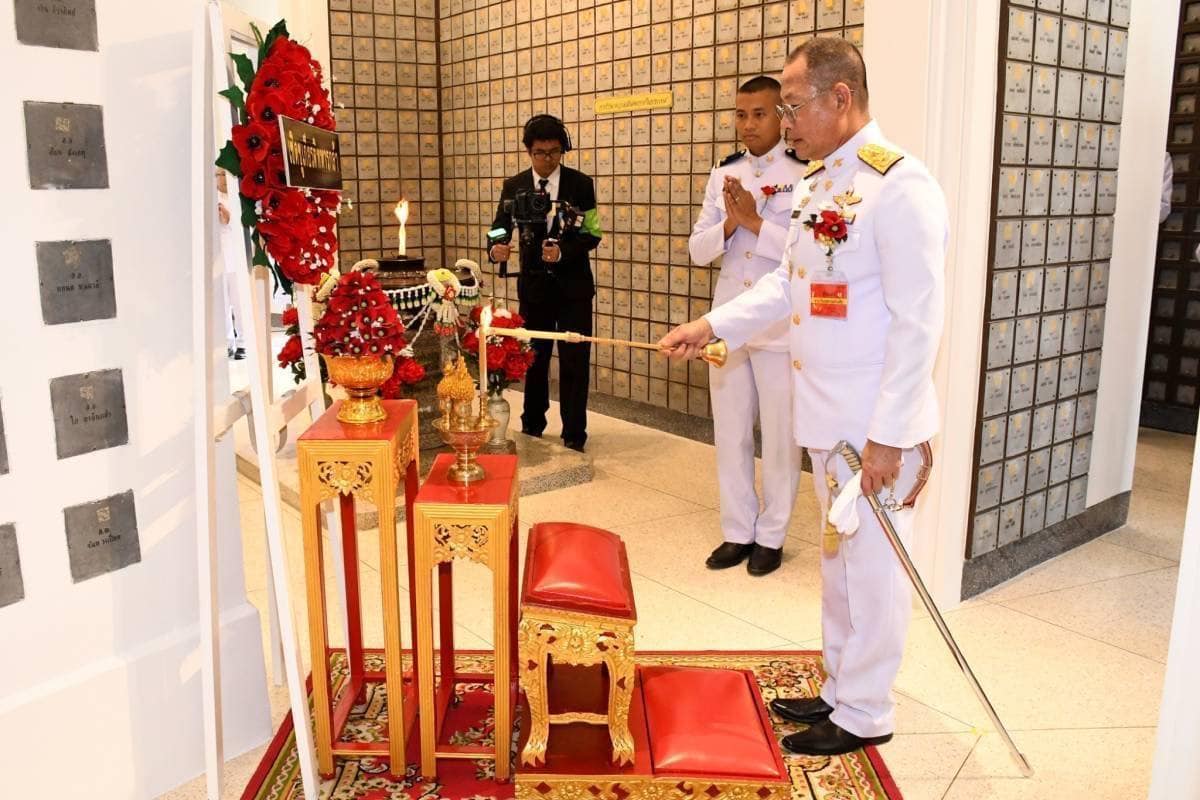 ผอ.อผศ. เป็นประธานในพิธีจุดตะเกียงตามประทีปและสักการะอัฐิ