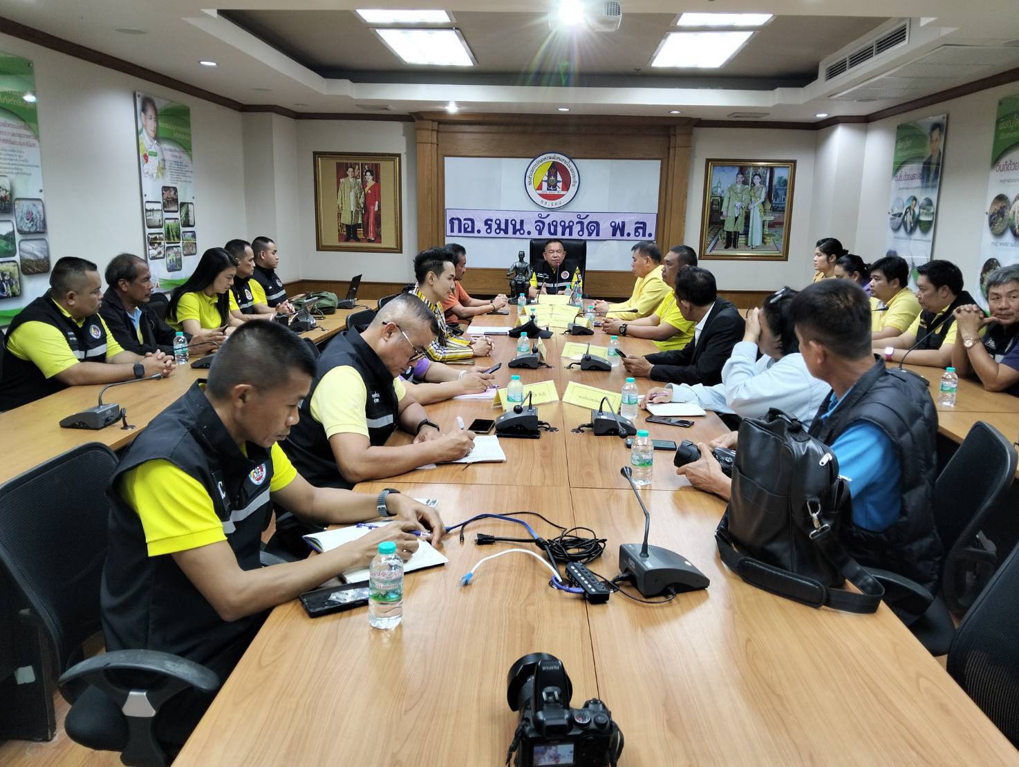 อบจ.พิษณุโลก ยอมถอย รองผู้ว่าฯ ฝ่ายทหาร เรียกประชุมด่วน เปิดประตูทางเข้าศาลพระนเรศวรฯ วันหยุดและวันนักขัตฤกษ์ เริ่ม 8 มี.ค.นี้