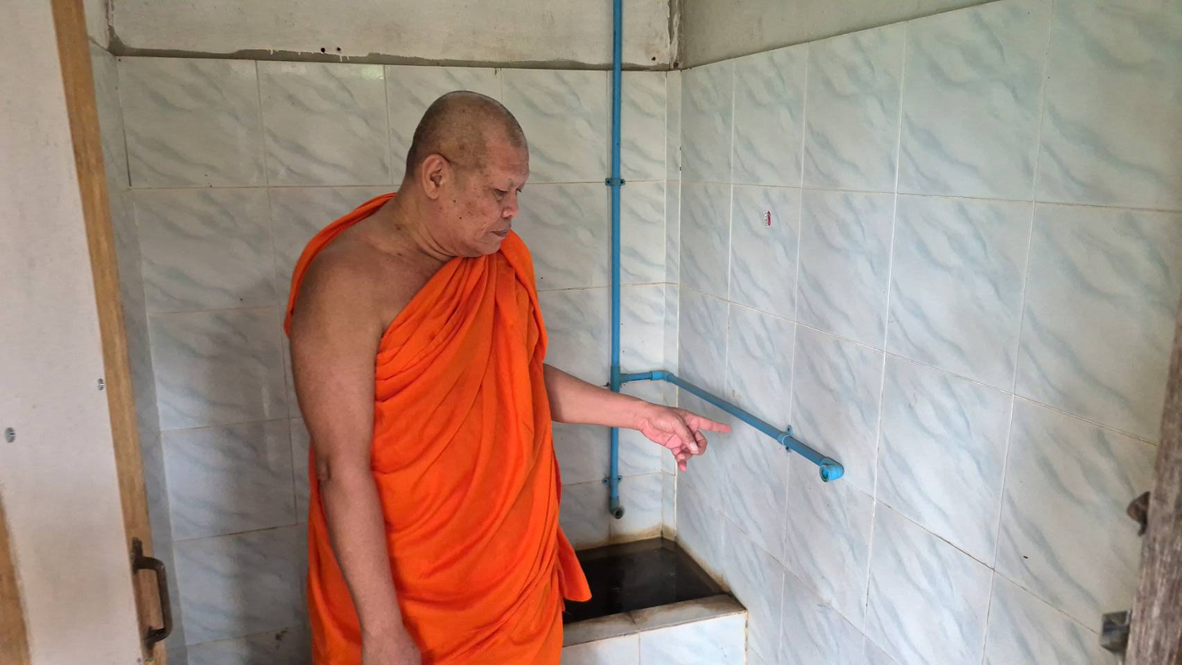  โจรใจบาปแอบลักก๊อกน้ำทองเหลืองวัดสุดสวาสดิ์เกลี้ยงทุกห้อง