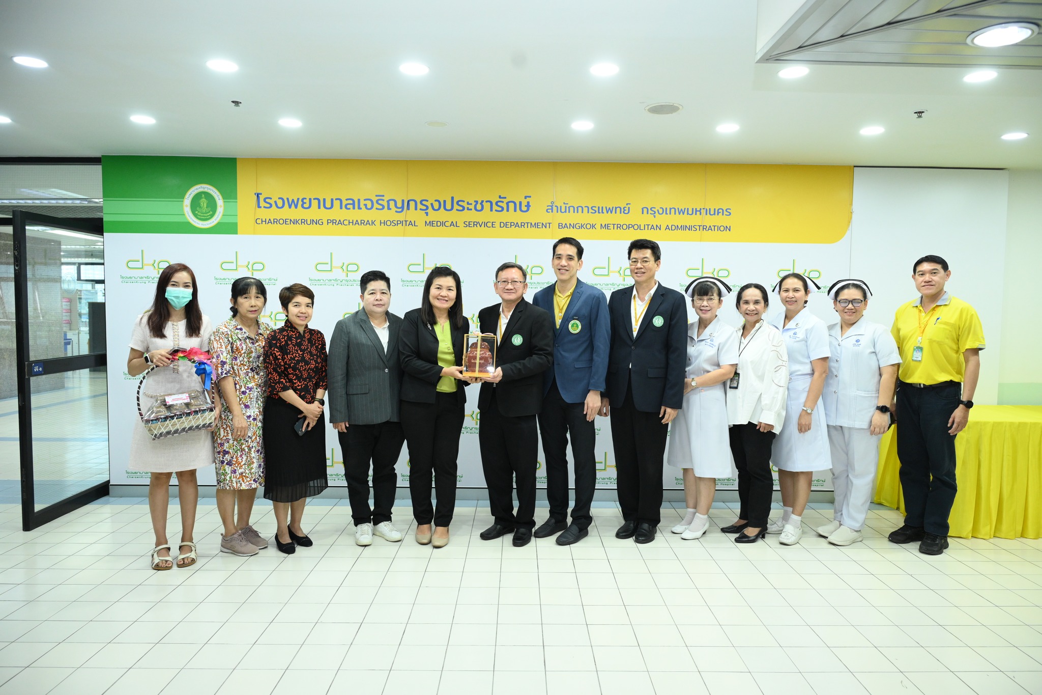 สำนักงานเทศบาลเมืองราชบุรี  ศึกษาดูงานโครงการจัดบริการพาหนะรับส่งผู้ทุพพลภาพ เพื่อเข้ารับบริการสาธารณสุข ที่โรงพยาบาลเจริญกรุงประชารักษ์ 