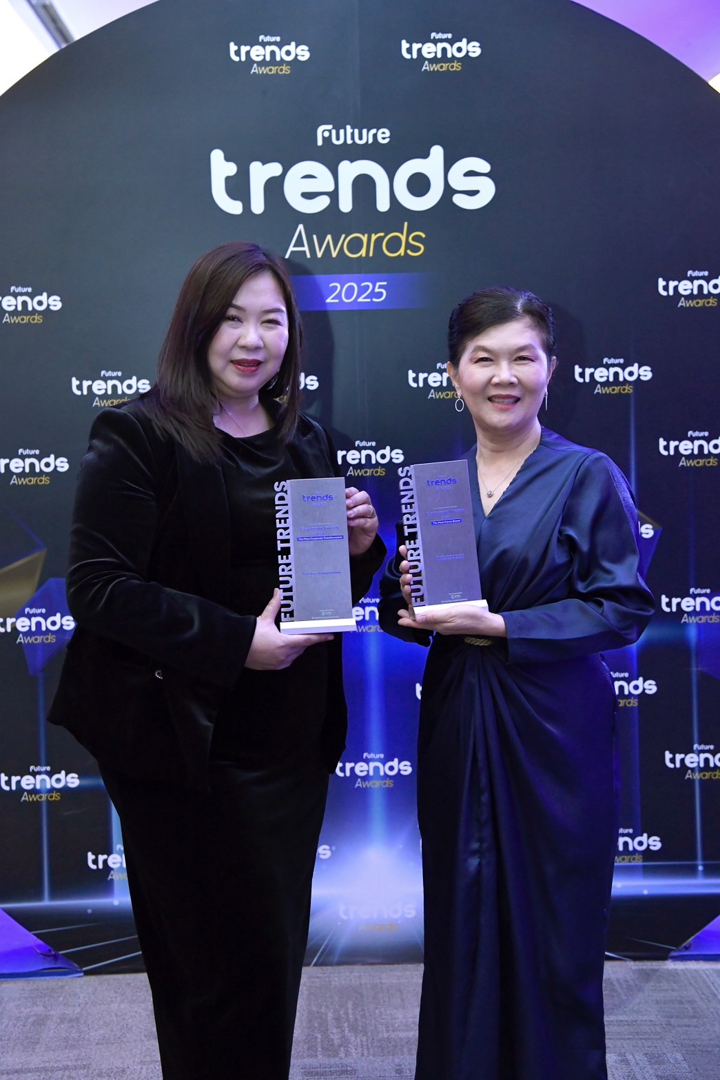 กฟผ. คว้า 2 รางวัลสุดยอดผู้นำเทรนด์แห่งปี จากเวที Future Trends Awards 2025 สะท้อนการสร้างสรรค์ผลงานอันโดดเด่น มุ่งขับเคลื่อนอนาคตและเศรษฐกิจของประเทศไทย