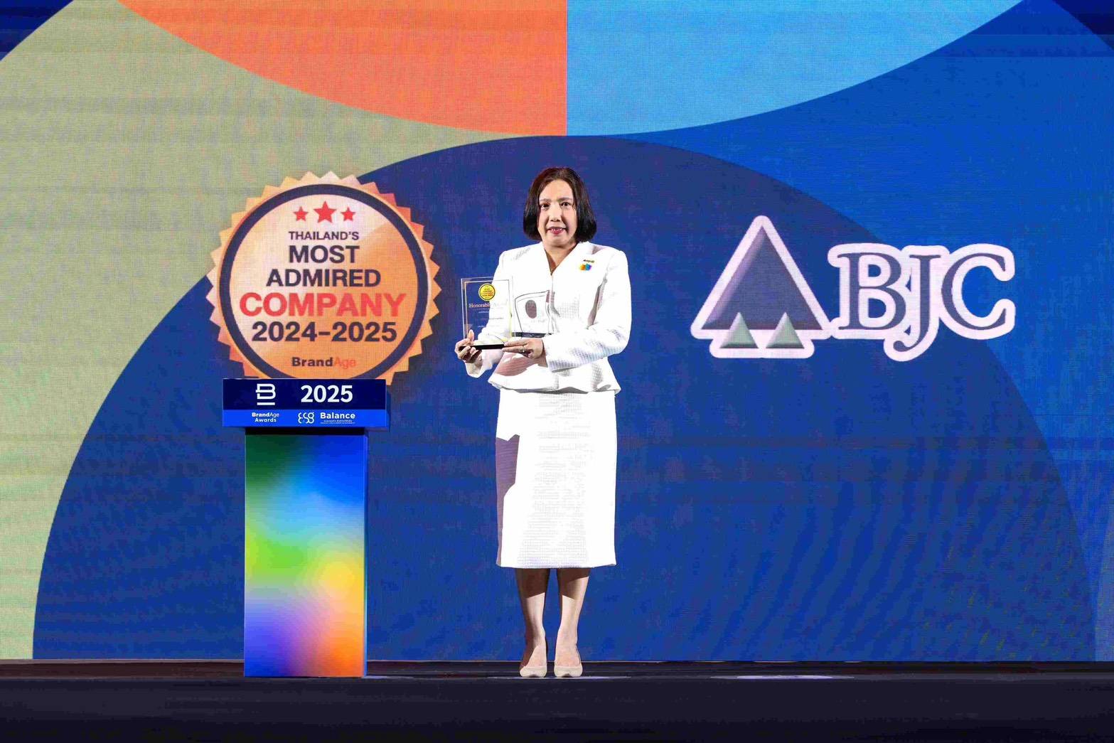 บีเจซี คว้ารางวัลสุดยอดบริษัทด้านการบริการ 2024 – 2025 Thailand’s Most Admired Company สะท้อนความเป็นเลิศด้านการพัฒนาธุรกิจ พร้อมมุ่งสู่อนาคตที่ยั่งยืน