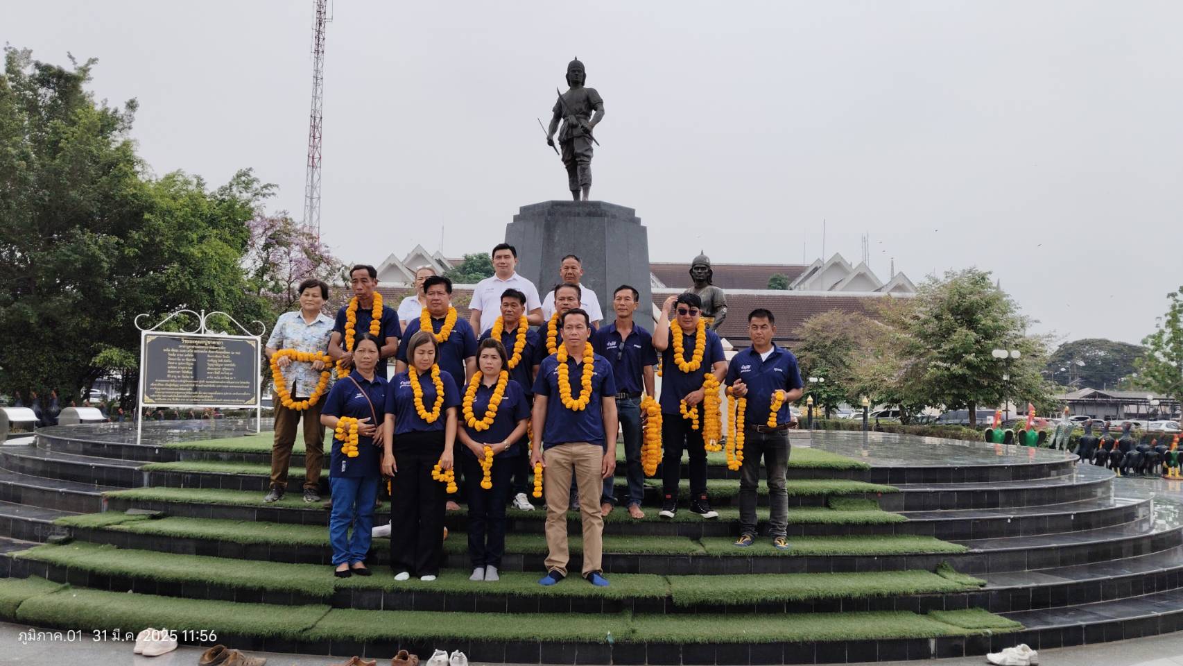 “เลือกตั้งท้องถิ่น” เมืองทุเรียนดัง คึกคัก ☄️ทีมลูกชาวสวนแชมป์เก่า “จ่าวัช” ฟอร์มทีมใหม่และสื่อฯดัง “หนานตุ๋ย สองภาษา” พร้อมรวมพลดรีมทีมประกาศขออาสานำพาเทศบาลตำบลหัวดง เข้าสู่ยุคขับเคลื่อนเทคโนโลยีแห่งการพัฒนาตอบสนองคุณภาพชีวิตชาวหัวดง    