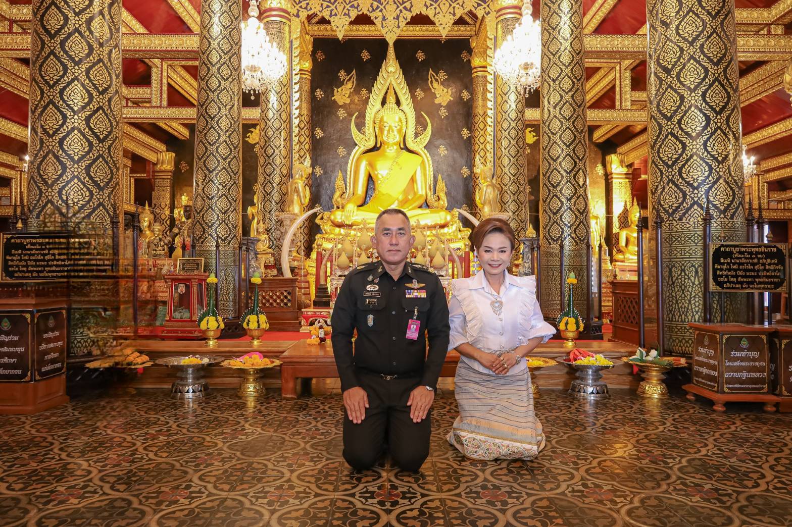 แม่ทัพภาคที่ 3 นำกำลังพลร่วมพิธีวันอาสาฬหบูชา ถวายเทียนพรรษา และผ้าอาบน้ำฝน ประจำปี 2568 