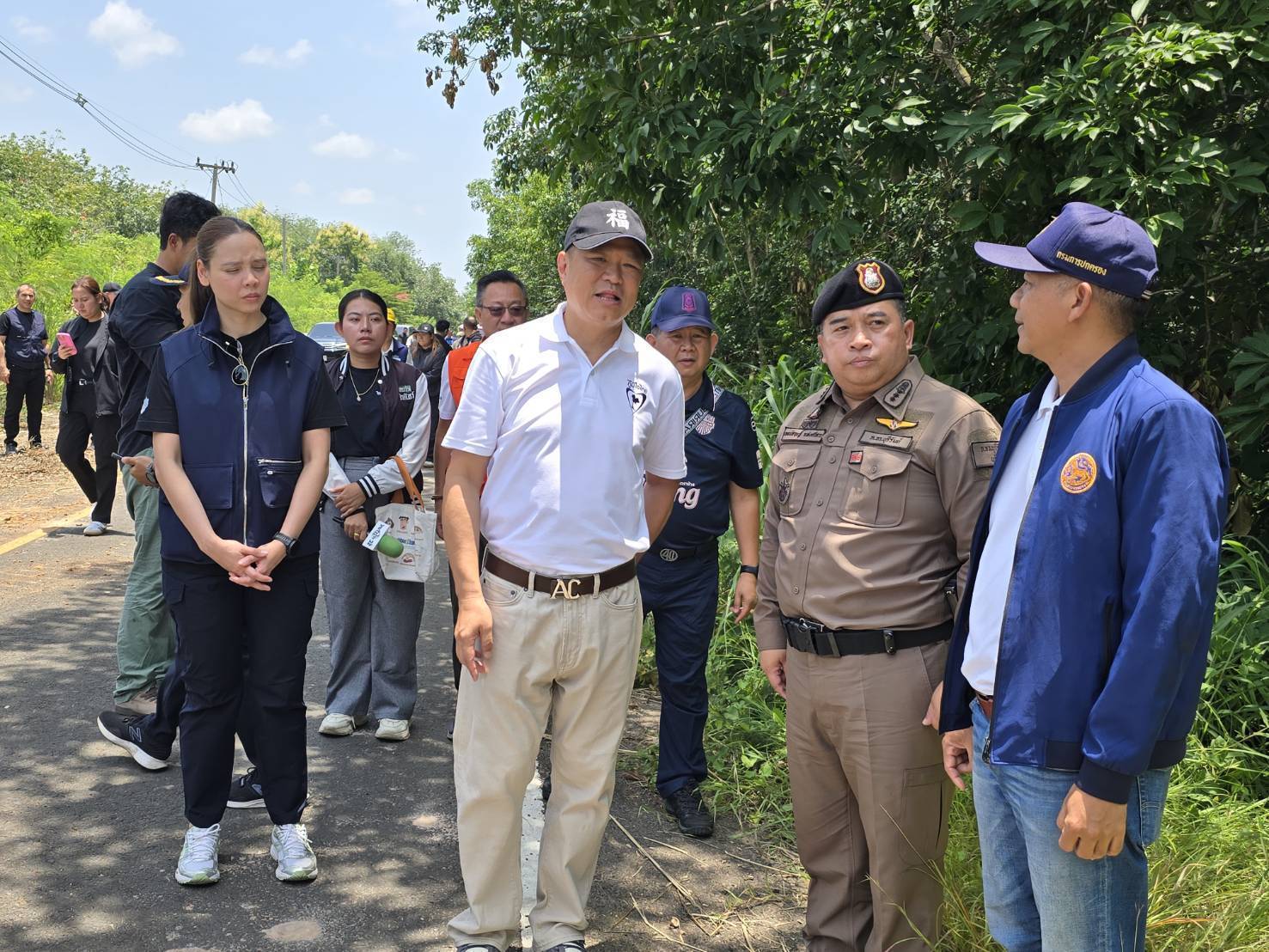 อนุทินบุกชายแดนตรวจสอบความเสียหายภัยสงคราม ไม่ตื่นเต้นเขากระโดง