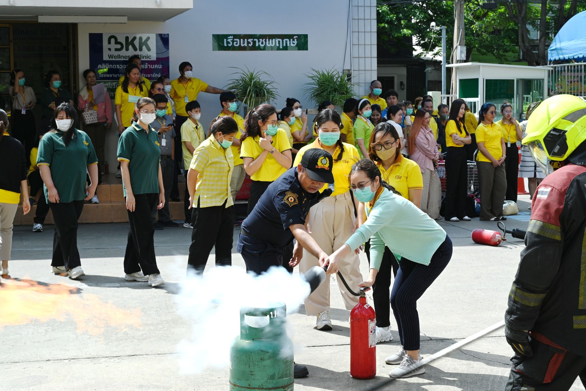 รพ.เจริญกรุงฯ จัดอบรมและซ้อมแผนดับเพลิง–หนีไฟ เสริมความพร้อมรับมือเหตุฉุกเฉิน