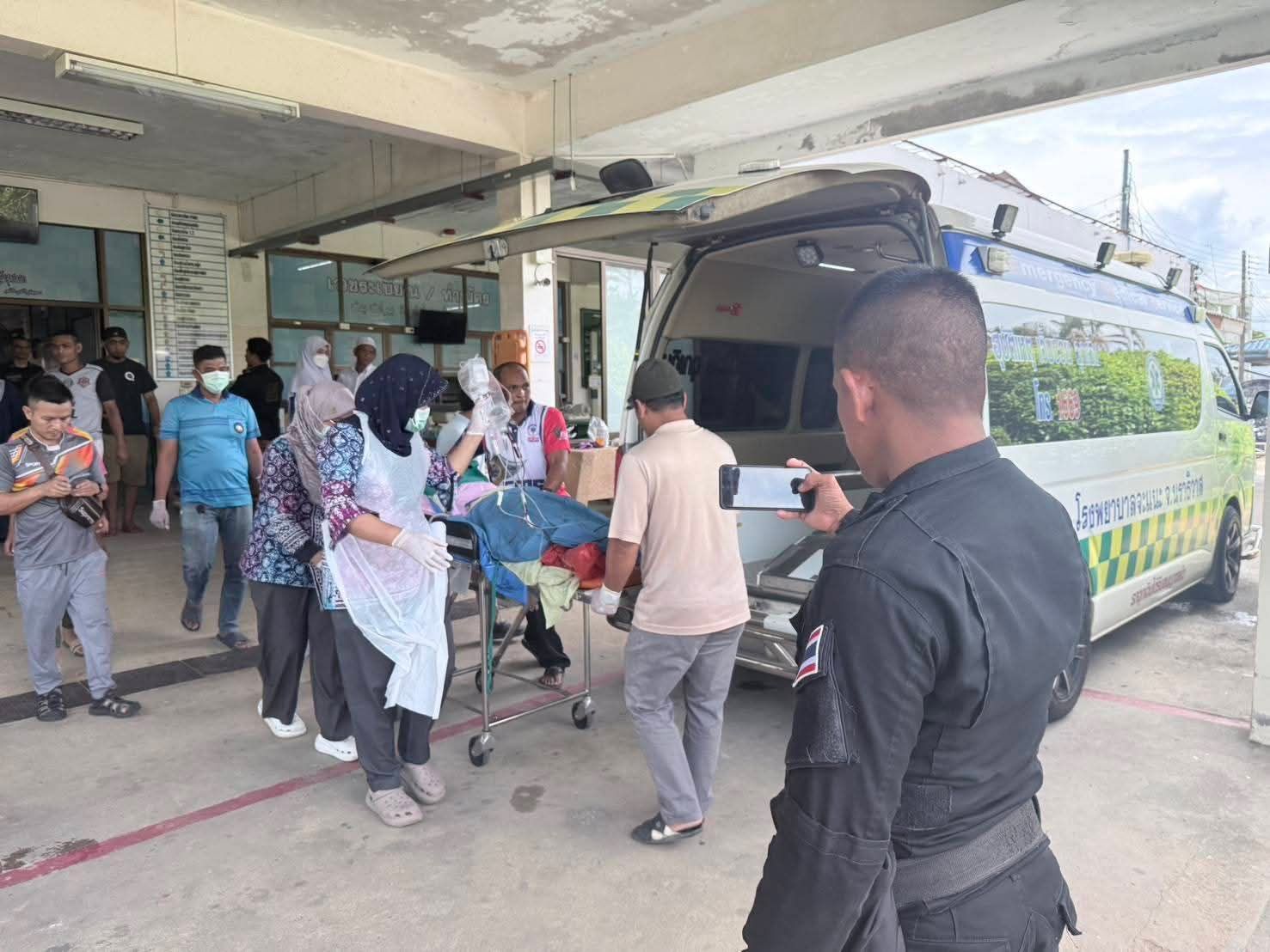 อุกอาจ! คนร้าย 3 คน บุกยิง อส.ทหารพราน 46 “เจ็บสาหัส” ต่อหน้าภรรยา ที่ระแงะ นราธิวาส