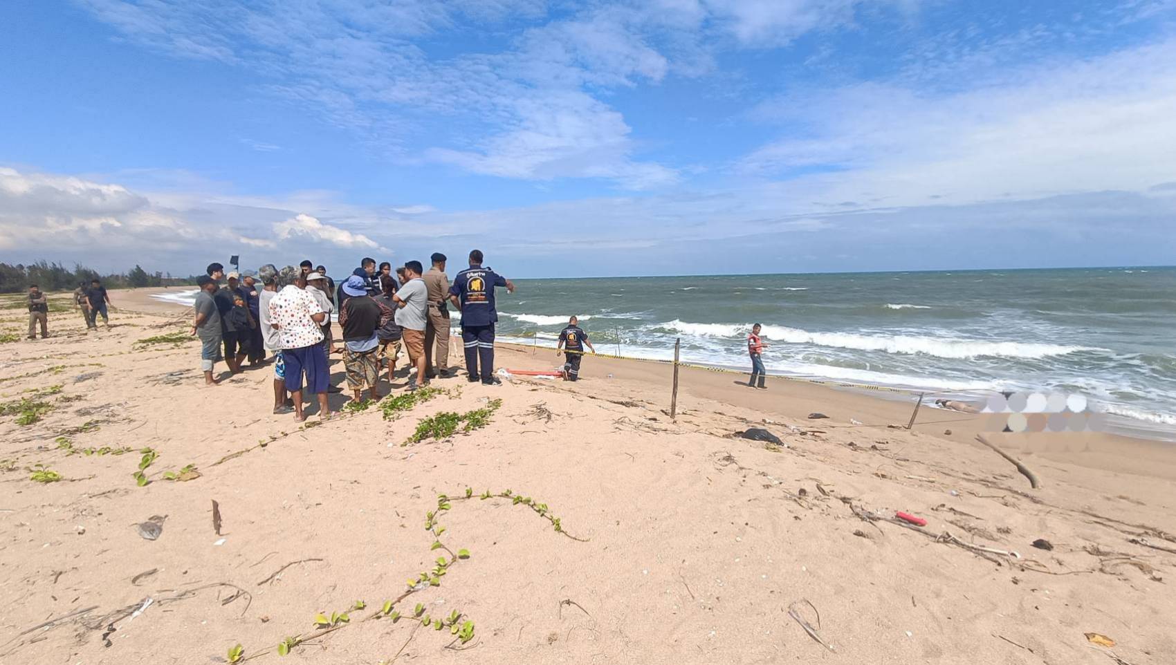 พบศพหญิงสาว ถูกคลื่นซัด เสียชีวิตชายหาดแหลมกุ่ม เจ้าหน้าเร่งสืบสวน